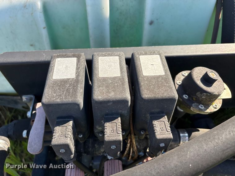 image for item EU5577 John Deere HD200 sprayer
