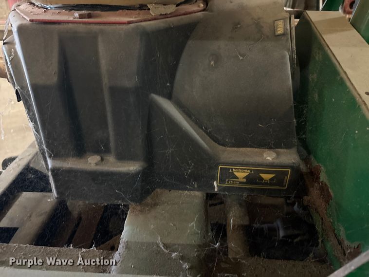 image for item EU5584 1996 Cushman 898536 spreader