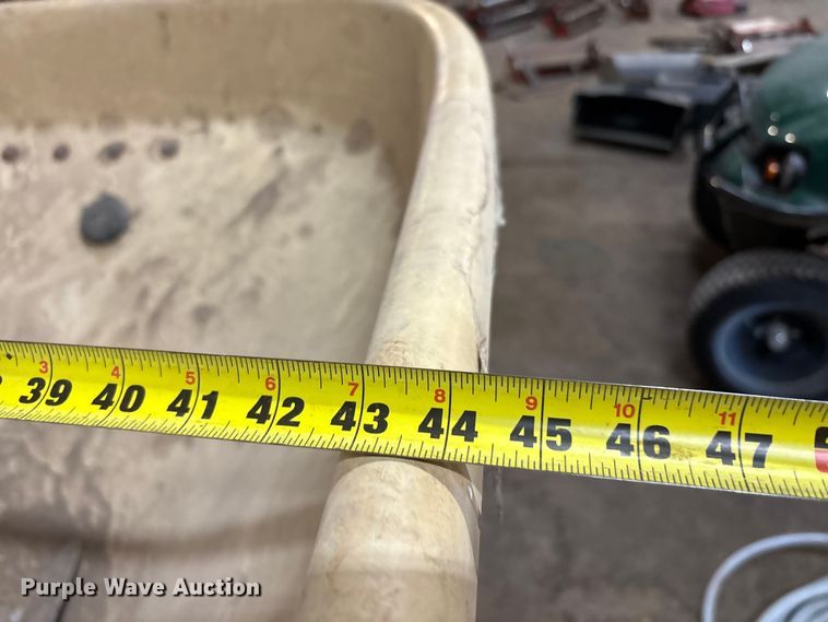 image for item EU5584 1996 Cushman 898536 spreader