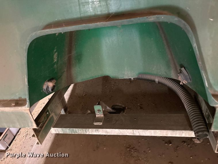 image for item EU5584 1996 Cushman 898536 spreader