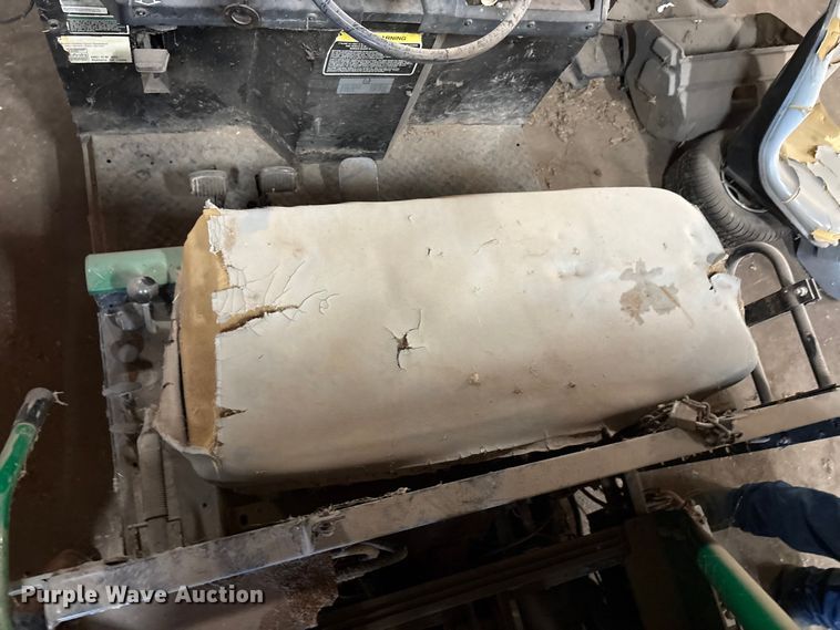 image for item EU5584 1996 Cushman 898536 spreader