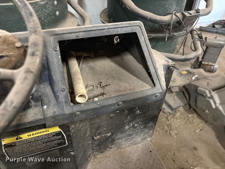 image for item EU5584 1996 Cushman 898536 spreader