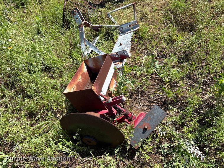 image for item EU5587 Sod cutter