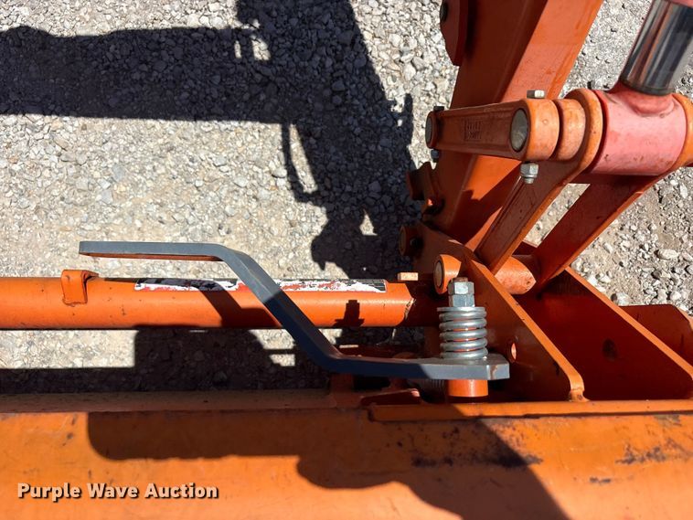 image for item EU5589 Kubota L6060 MFWD tractor