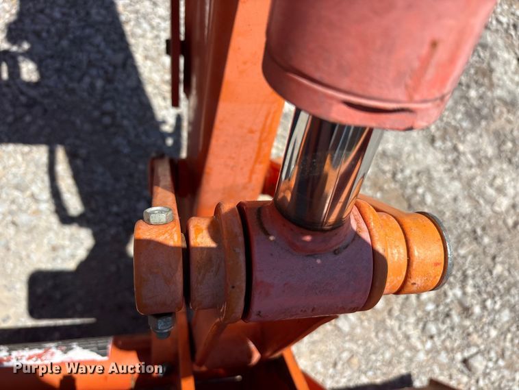 image for item EU5589 Kubota L6060 MFWD tractor