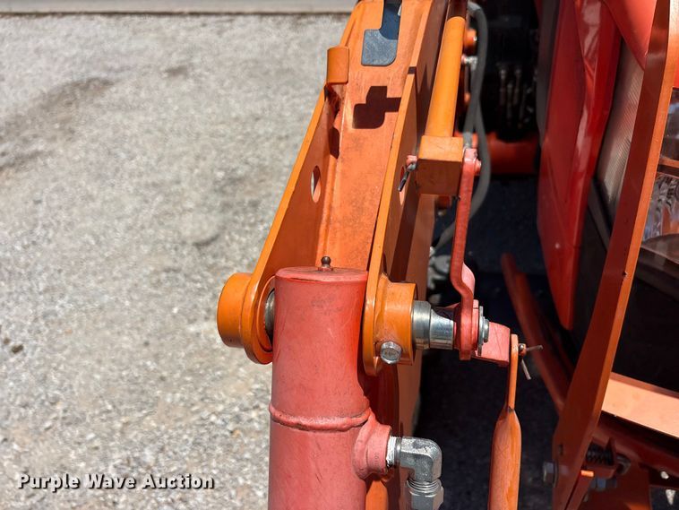 image for item EU5589 Kubota L6060 MFWD tractor