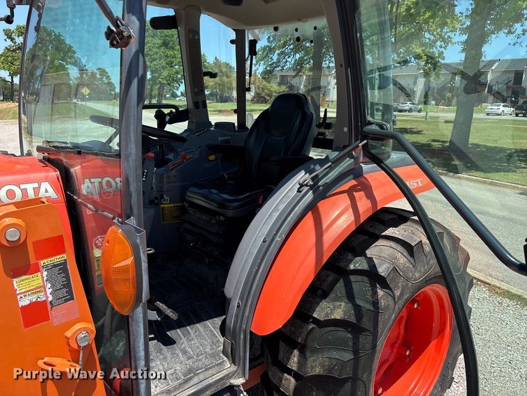 image for item EU5589 Kubota L6060 MFWD tractor