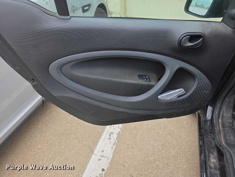 image for item EV2119 2016 Smart Fortwo 
