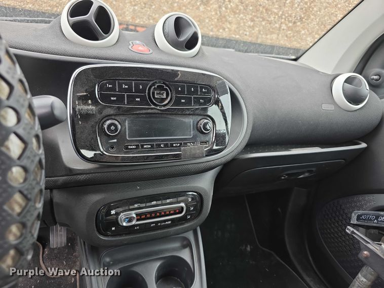image for item EV2119 2016 Smart Fortwo 