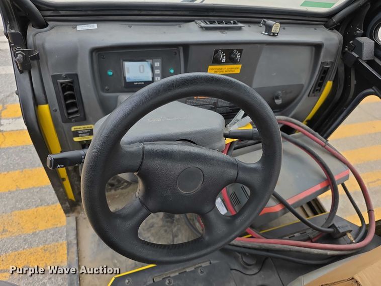 image for item EV2167 2016 Columbia ParCar golf cart