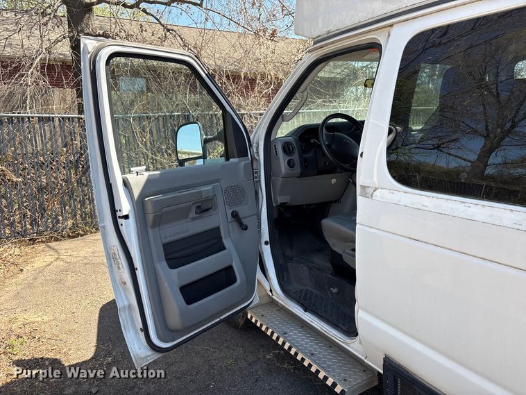 image for item EV2860 2012 Ford E350 handicap accessible van