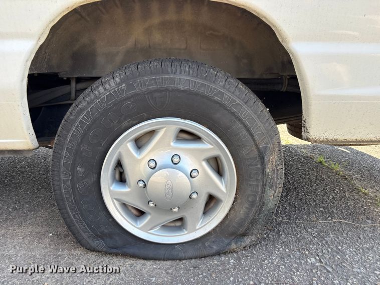 image for item EV2860 2012 Ford E350 handicap accessible van