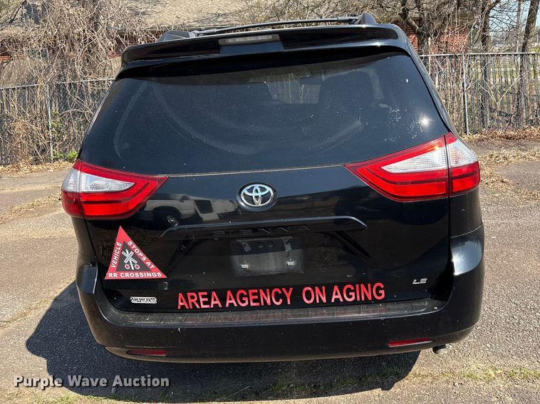image for item EV2862 2015 Toyota Sienna van
