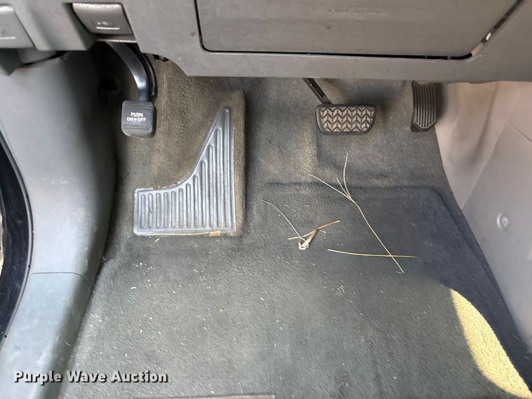 image for item EV2862 2015 Toyota Sienna van