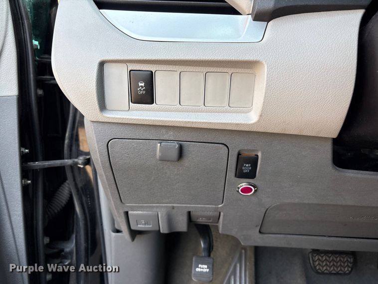 image for item EV2862 2015 Toyota Sienna van