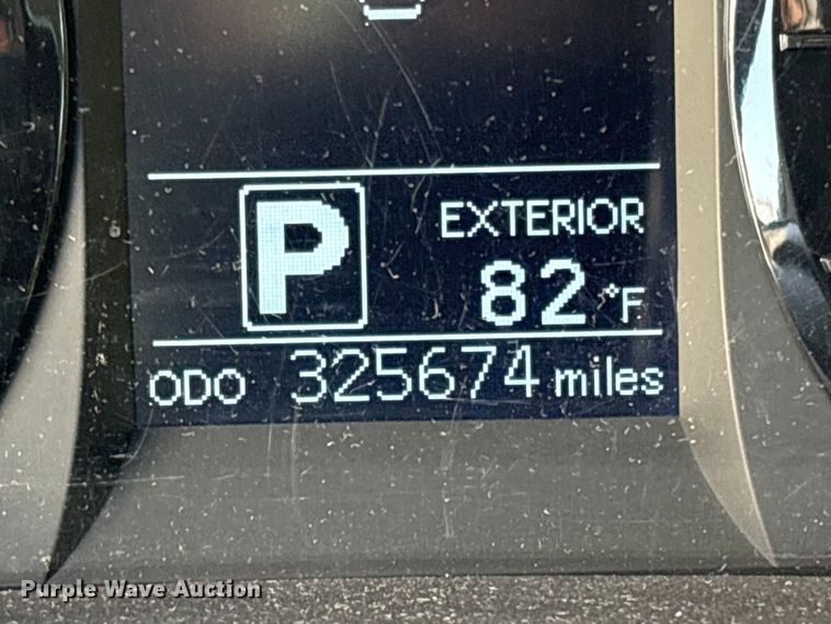 image for item EV2862 2015 Toyota Sienna van