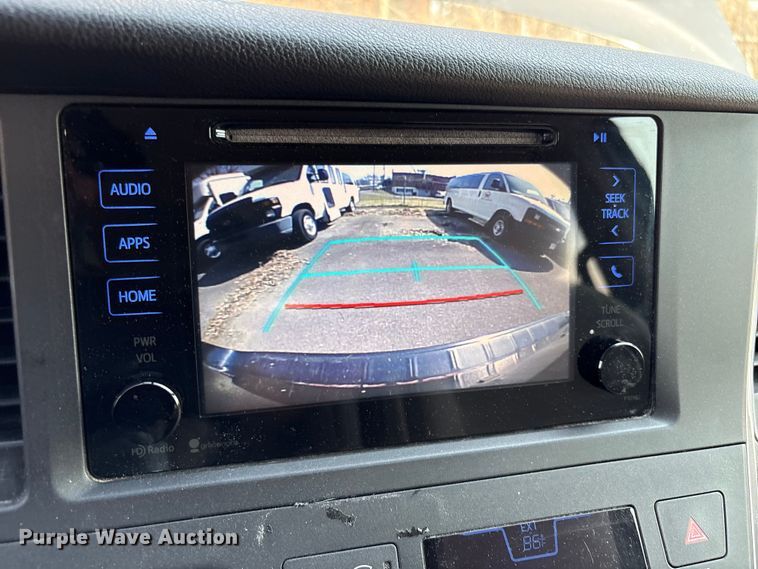 image for item EV2862 2015 Toyota Sienna van