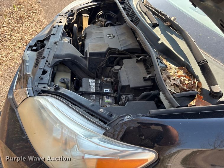 image for item EV2862 2015 Toyota Sienna van