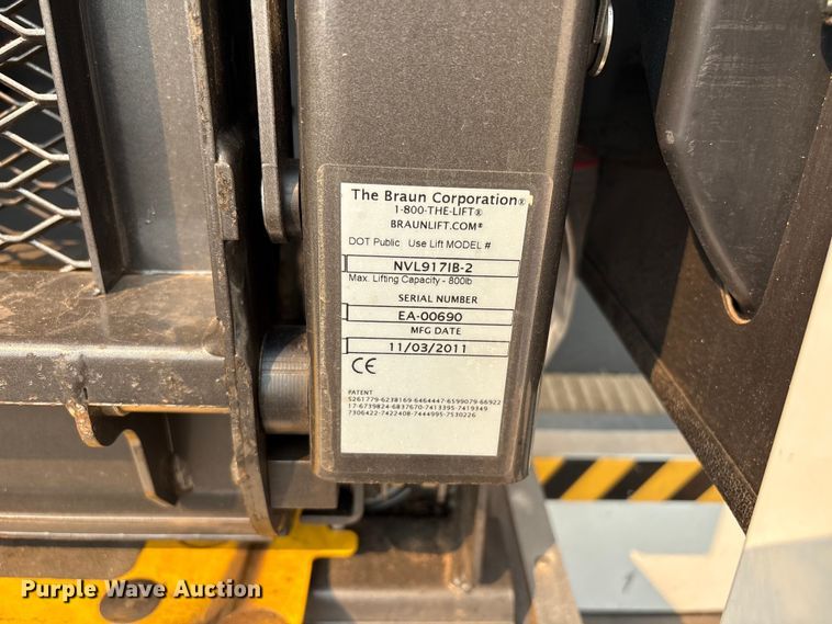 image for item EV2863 2012 Ford E350 handicap accessible van