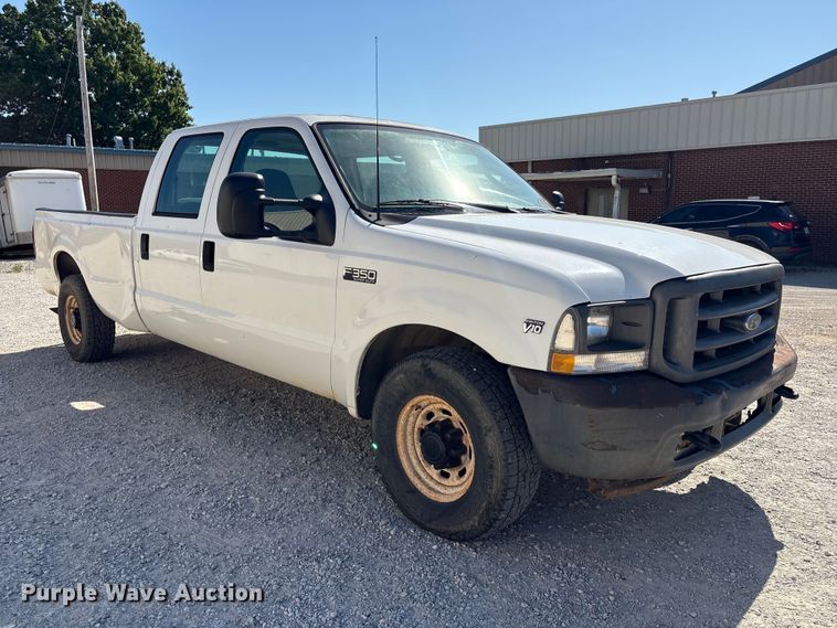 image for item EV2961 2003 Ford F350 Super Duty Crew Cab pickup truck