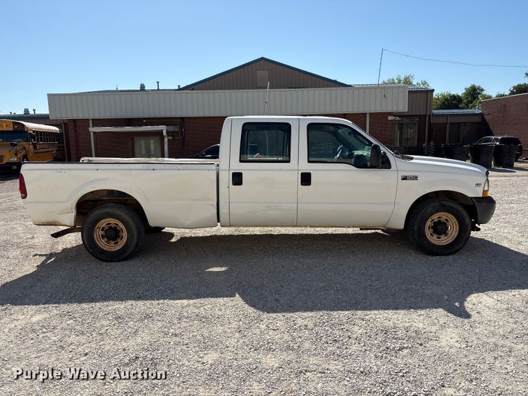 image for item EV2961 2003 Ford F350 Super Duty Crew Cab pickup truck