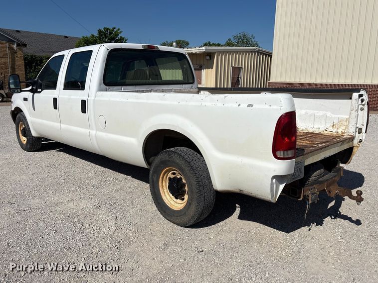 image for item EV2961 2003 Ford F350 Super Duty Crew Cab pickup truck