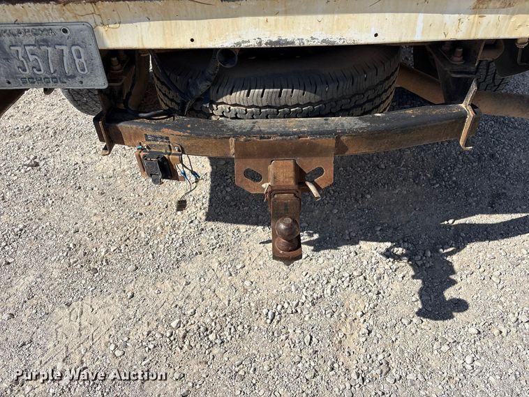 image for item EV2961 2003 Ford F350 Super Duty Crew Cab pickup truck