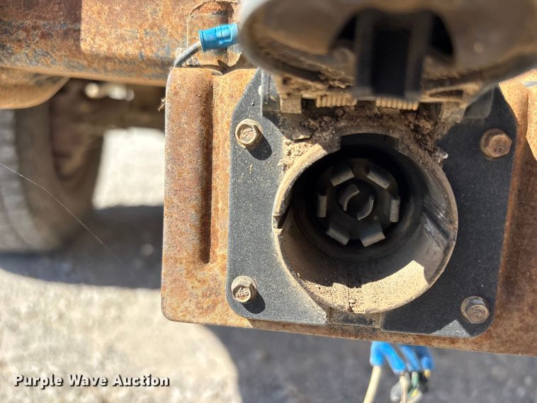 image for item EV2961 2003 Ford F350 Super Duty Crew Cab pickup truck
