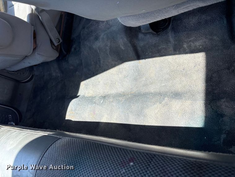 image for item EV2961 2003 Ford F350 Super Duty Crew Cab pickup truck
