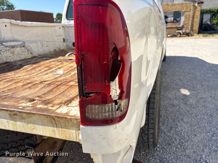 image for item EV2961 2003 Ford F350 Super Duty Crew Cab pickup truck