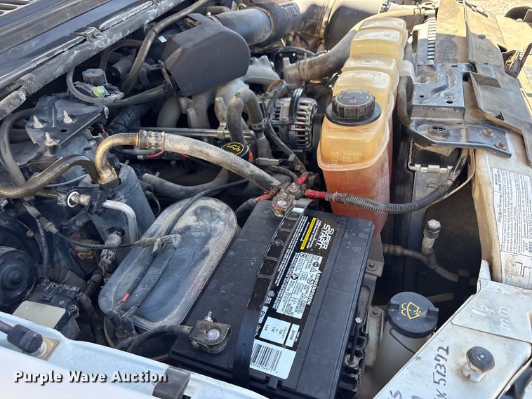 image for item EV2961 2003 Ford F350 Super Duty Crew Cab pickup truck
