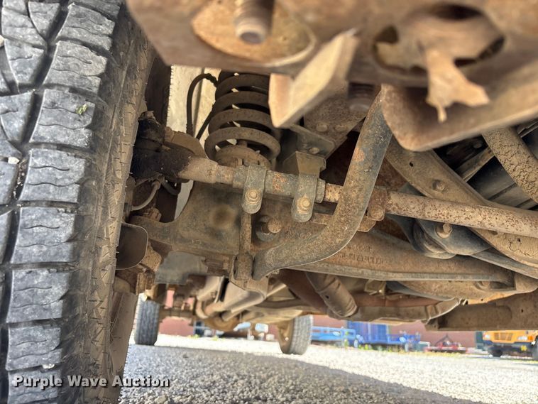 image for item EV2961 2003 Ford F350 Super Duty Crew Cab pickup truck