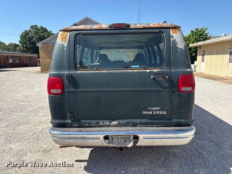 image for item EV2962 1995 Dodge Ram Wagon van
