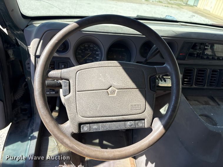 image for item EV2962 1995 Dodge Ram Wagon van