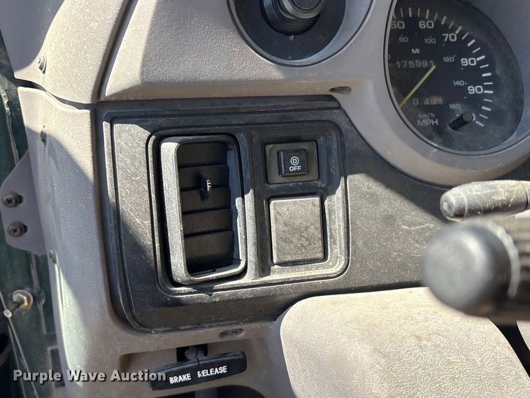 image for item EV2962 1995 Dodge Ram Wagon van