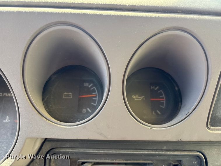 image for item EV2962 1995 Dodge Ram Wagon van