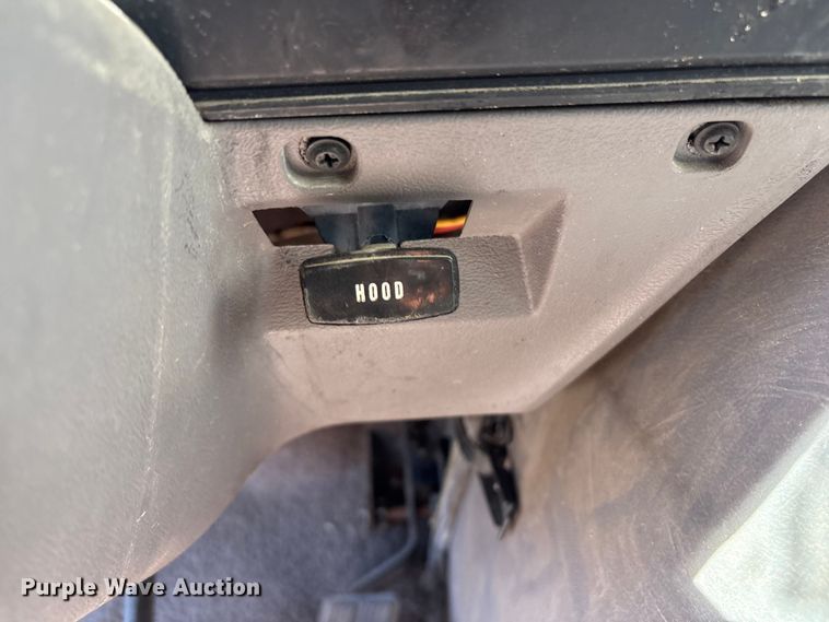 image for item EV2962 1995 Dodge Ram Wagon van