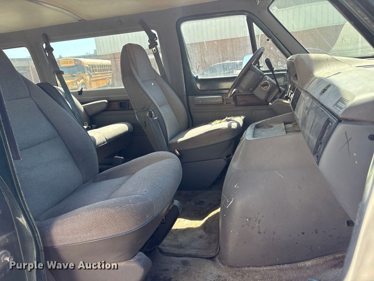 image for item EV2962 1995 Dodge Ram Wagon van