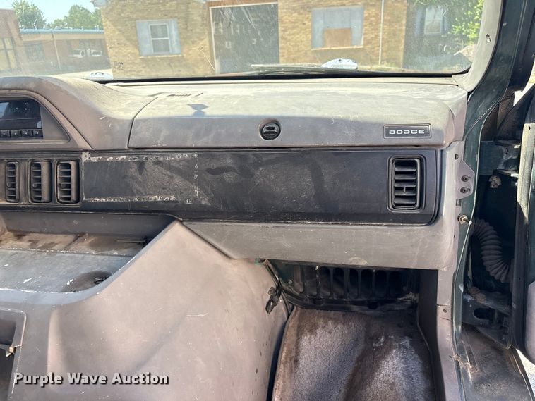 image for item EV2962 1995 Dodge Ram Wagon van