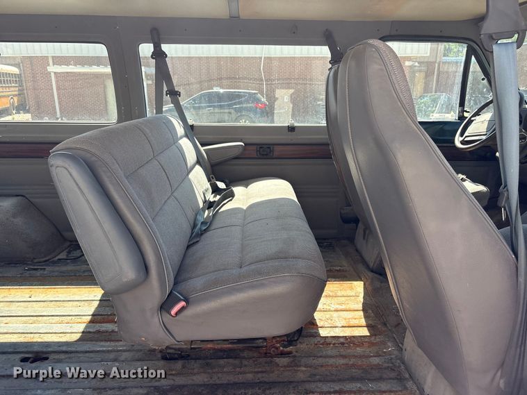 image for item EV2962 1995 Dodge Ram Wagon van