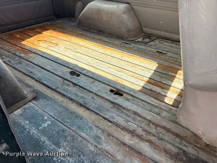 image for item EV2962 1995 Dodge Ram Wagon van