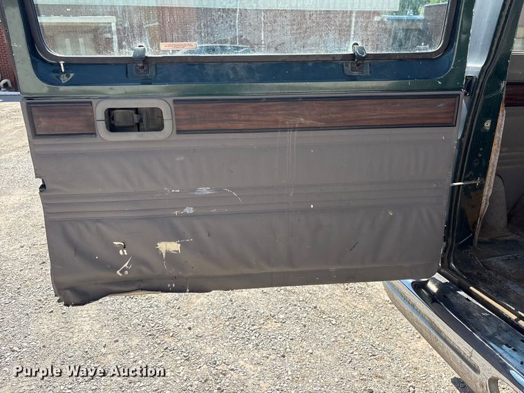 image for item EV2962 1995 Dodge Ram Wagon van