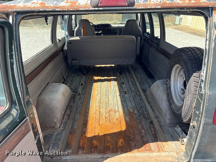 image for item EV2962 1995 Dodge Ram Wagon van