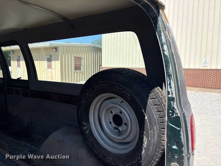 image for item EV2962 1995 Dodge Ram Wagon van
