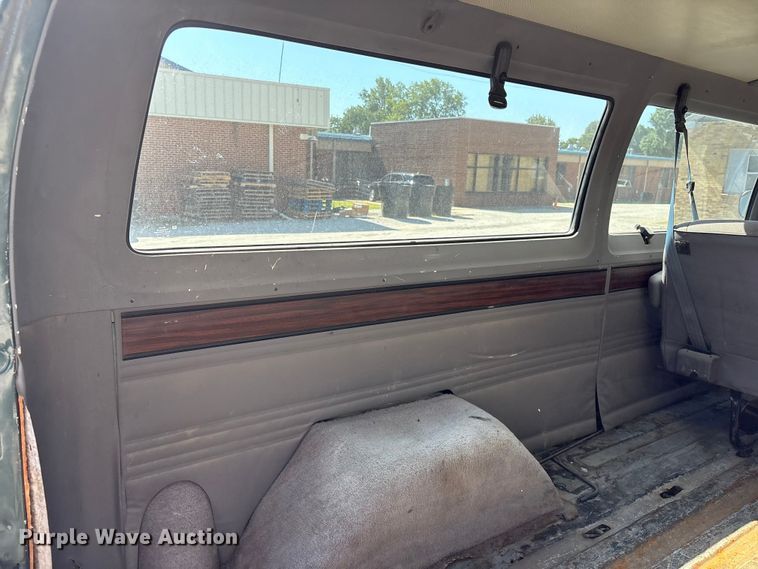 image for item EV2962 1995 Dodge Ram Wagon van