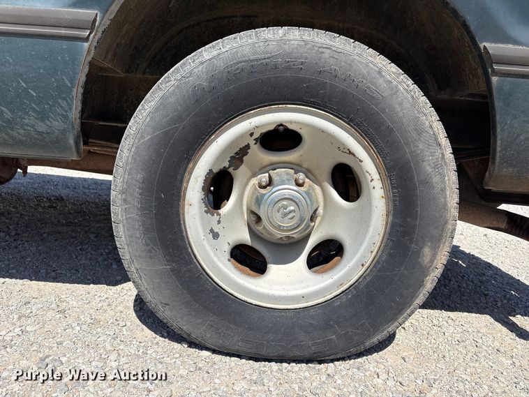 image for item EV2962 1995 Dodge Ram Wagon van