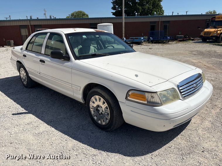 image for item EV2963 2005 Ford Crown Victoria 