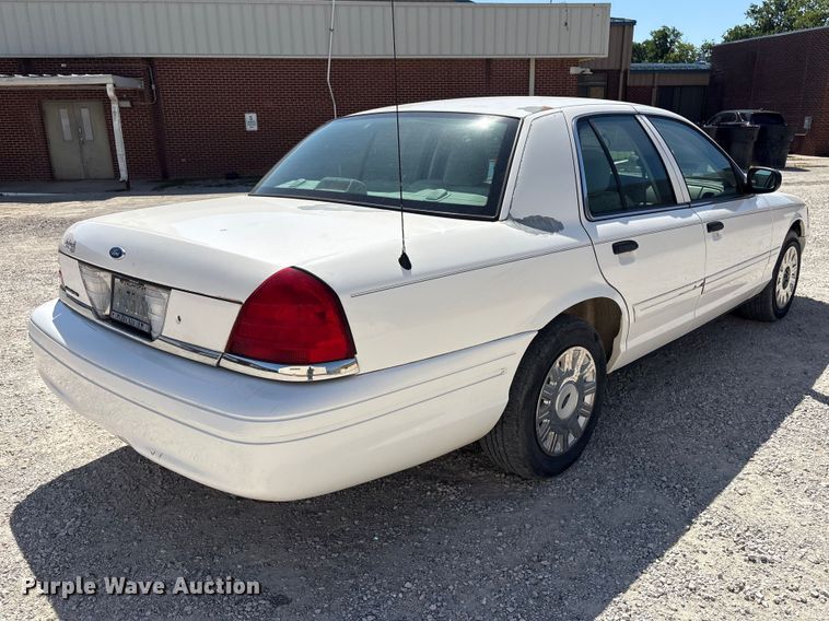image for item EV2963 2005 Ford Crown Victoria 