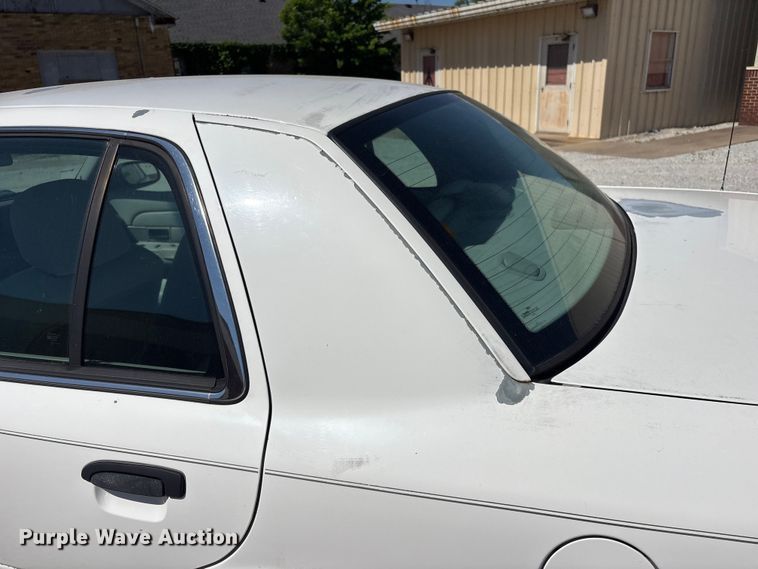 image for item EV2963 2005 Ford Crown Victoria 