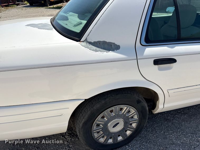 image for item EV2963 2005 Ford Crown Victoria 